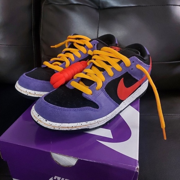 Nike SB Dunk Low (ACG Terra) - Picture 3 of 3